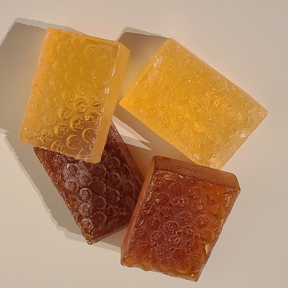 4 handmade honey soap - Picture 3 of 4